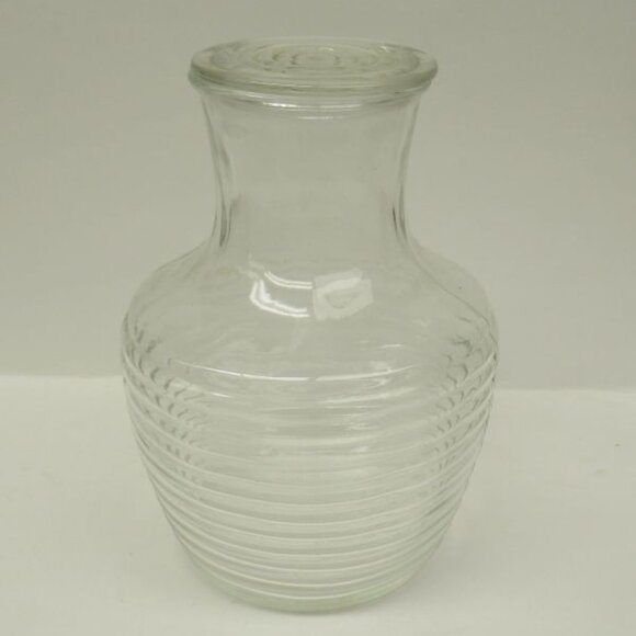 Anchor Hocking Crystal MANHATTAN CIRCLE 8 Inch High Water Bottle with Lid - Picture 1 of 4